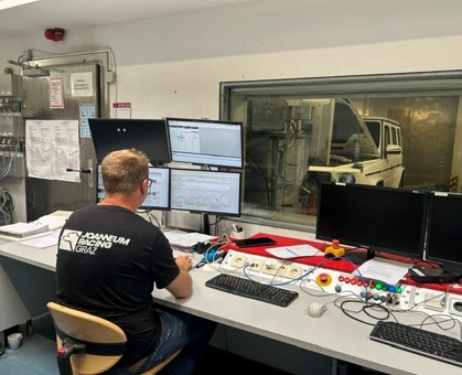 Das Institut der Fahrzeugtechnik verfügt über hochwertige Prüfstände und modernste Simulations- und Messwerkzeuge.