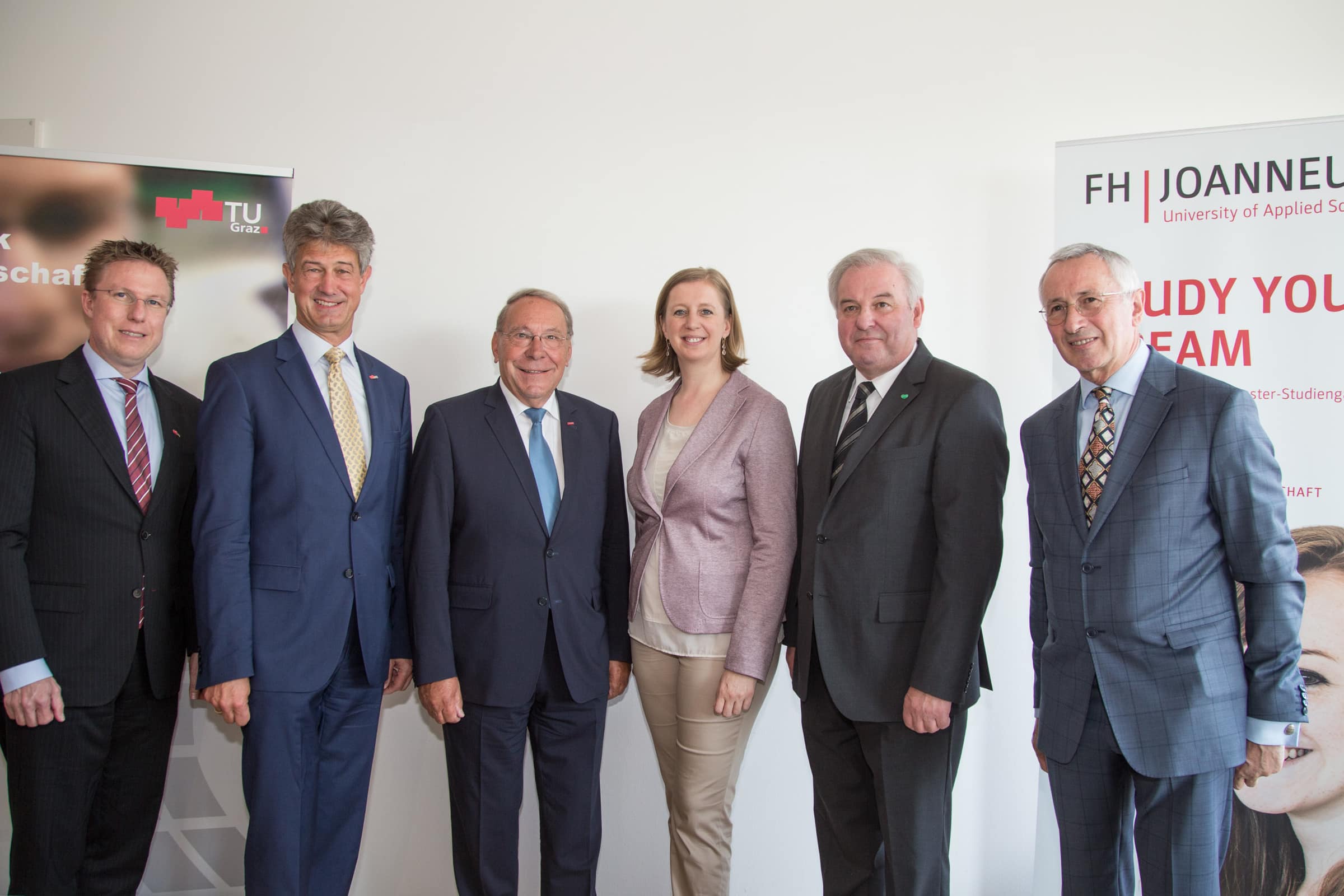 Detlef Heck, Harald Kainz, Günther Witamwas, Barbara Eibinger-Miedl, Hermann Schützenhöfer und Karl Peter Pfeiffer bei der Unterzeichnung der Doktoratsvereinbarung.