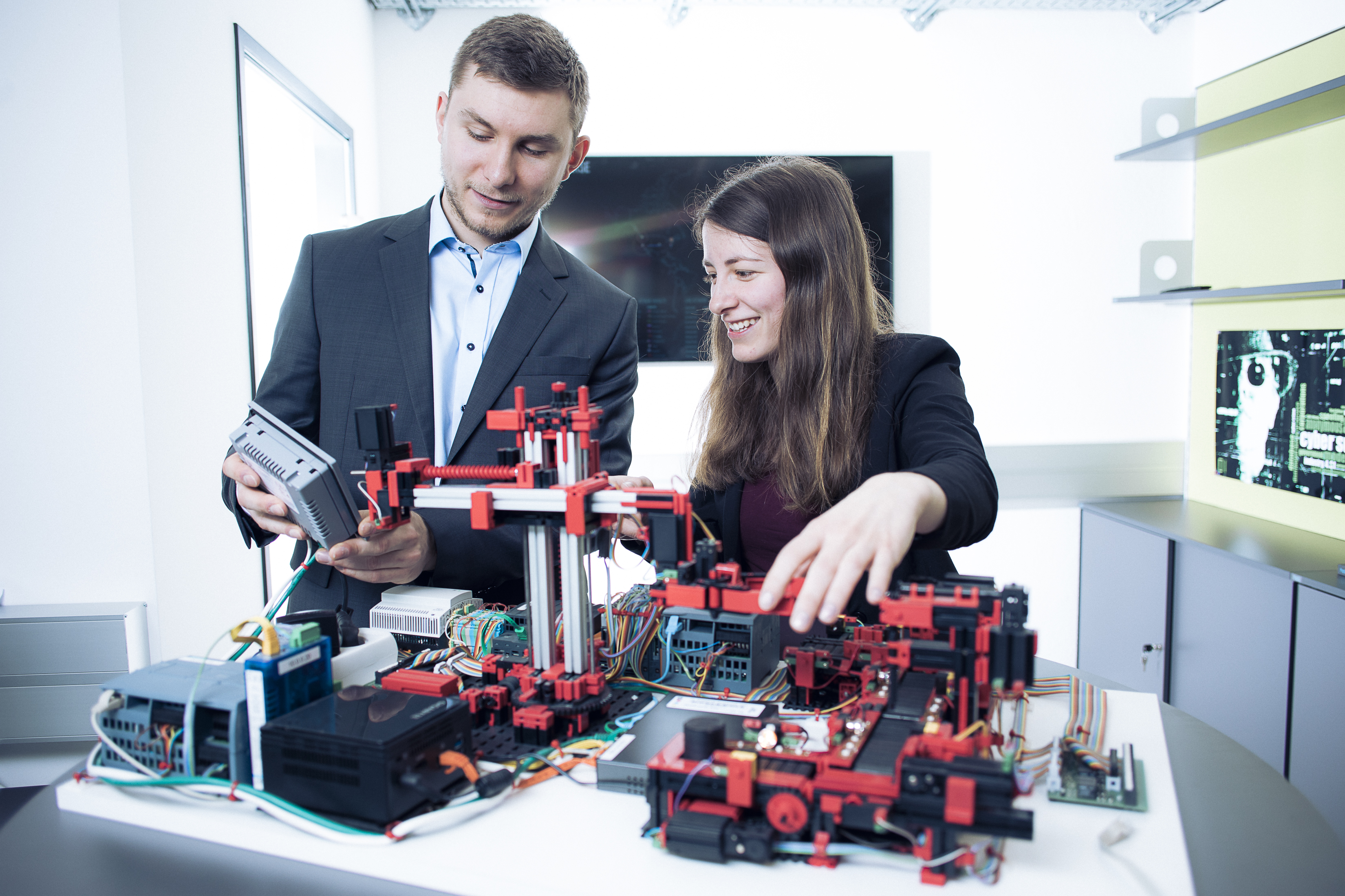 FH JOANNEUM eröffnet neue Lehr- und Forschungsfabrik für Digitalisierung 2