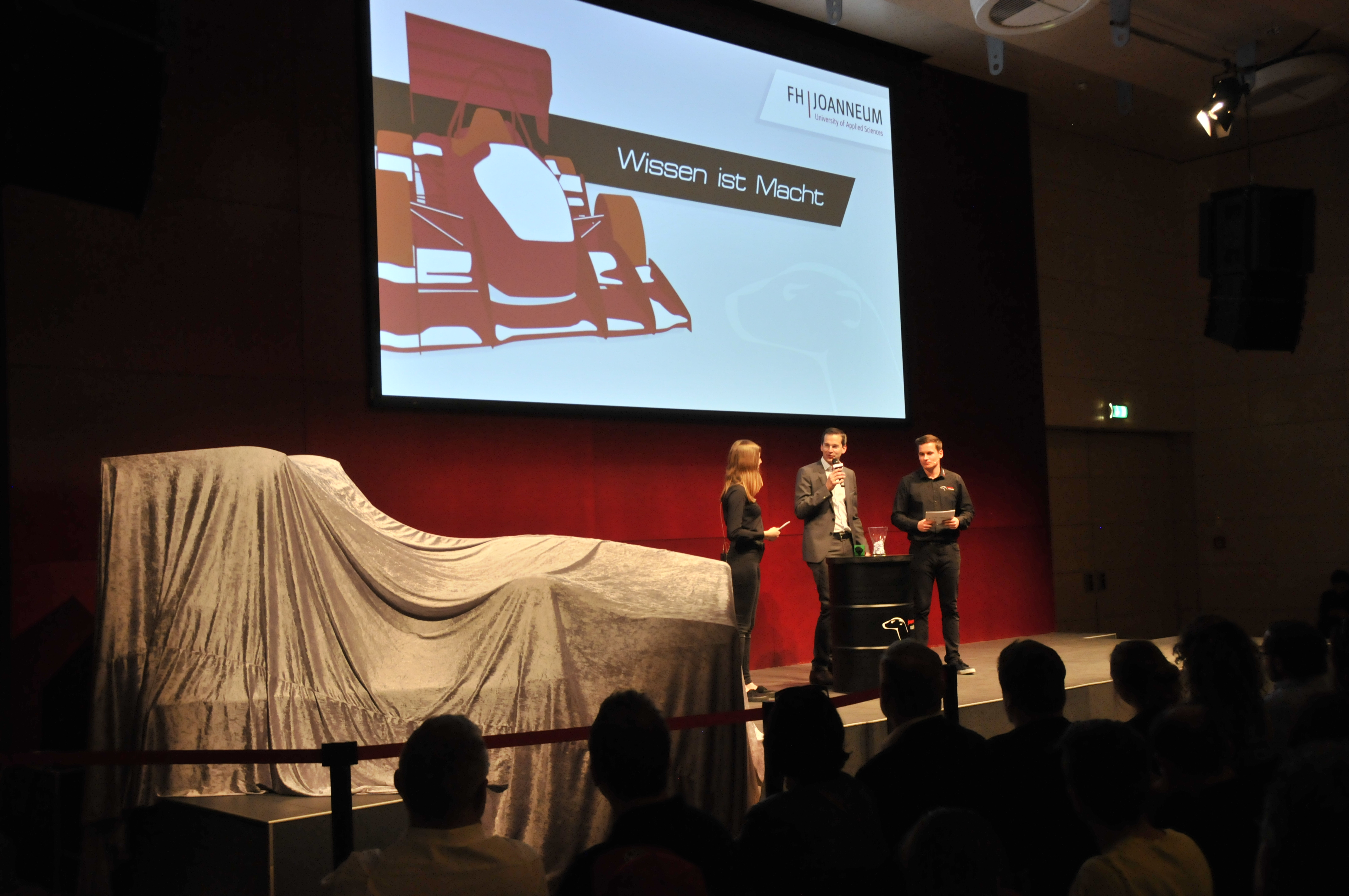 15 Jahre joanneum racing graz: Präsentation des neuen Rennwagens 2
