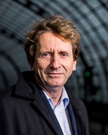 Porträtfoto von Prof. Dr. Michael Braungart