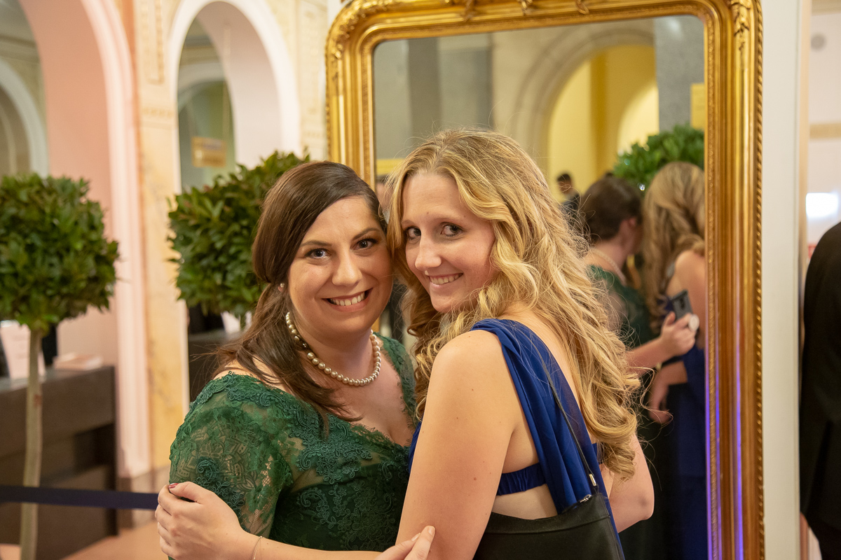 Anna Drusko und Eva Kienzl beim Ball der Technik