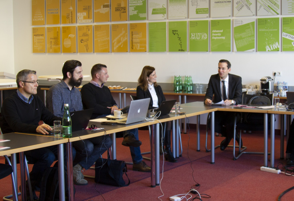 Internationales Normenmeeting an der FH JOANNEUM