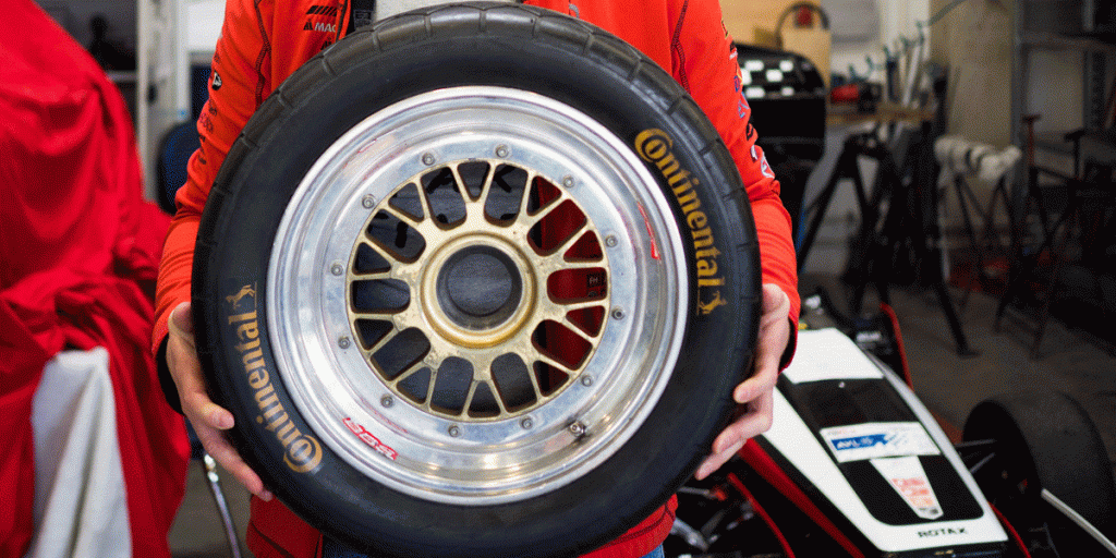 FH-Reifenschwerpunkt kommt ins Rollen