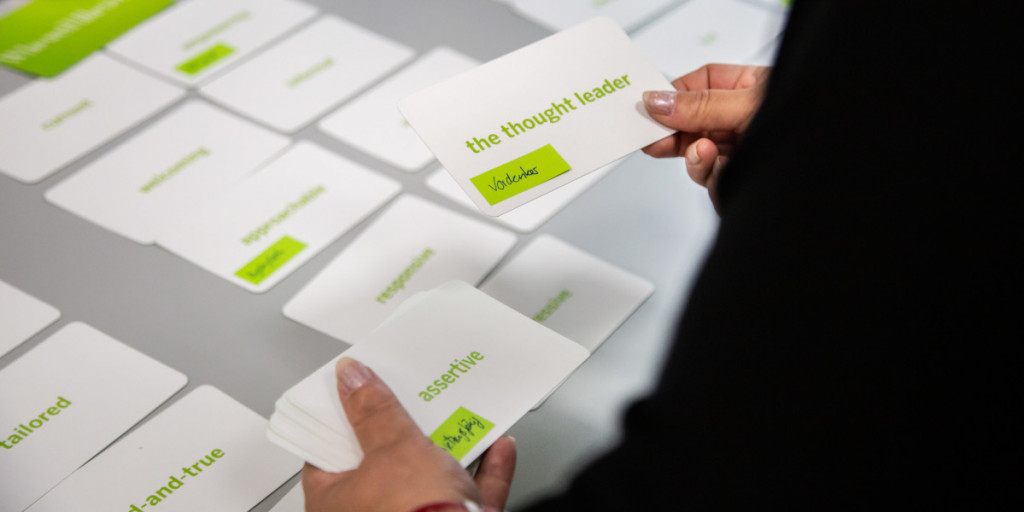 Wie Card-Sorting die Markenidentität stärkt