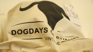 Dogdays of summer – mit Second-Hand-Kleidung gegen die Fast-Fashion-Industrie