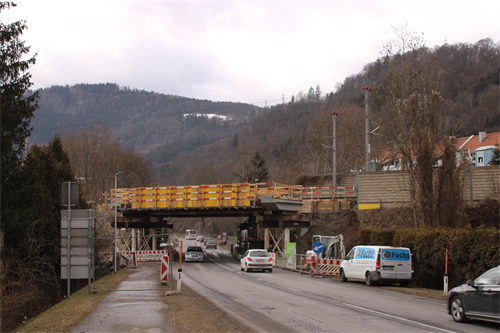 Die aktuelle Straßensperre der B116 in Kapfenberg als Denkanstoß für alternative Mobilität.