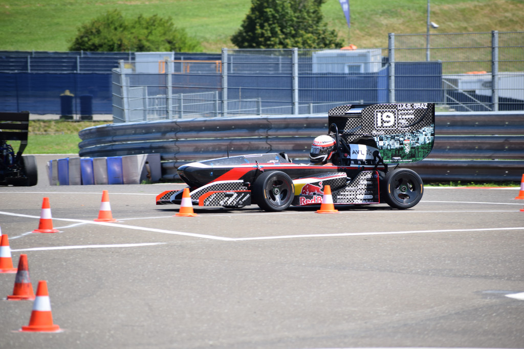 Boxenstopp bei joanneum racing graz 2.0 #17: Ein Team – vielfältige Aufgabenbereiche