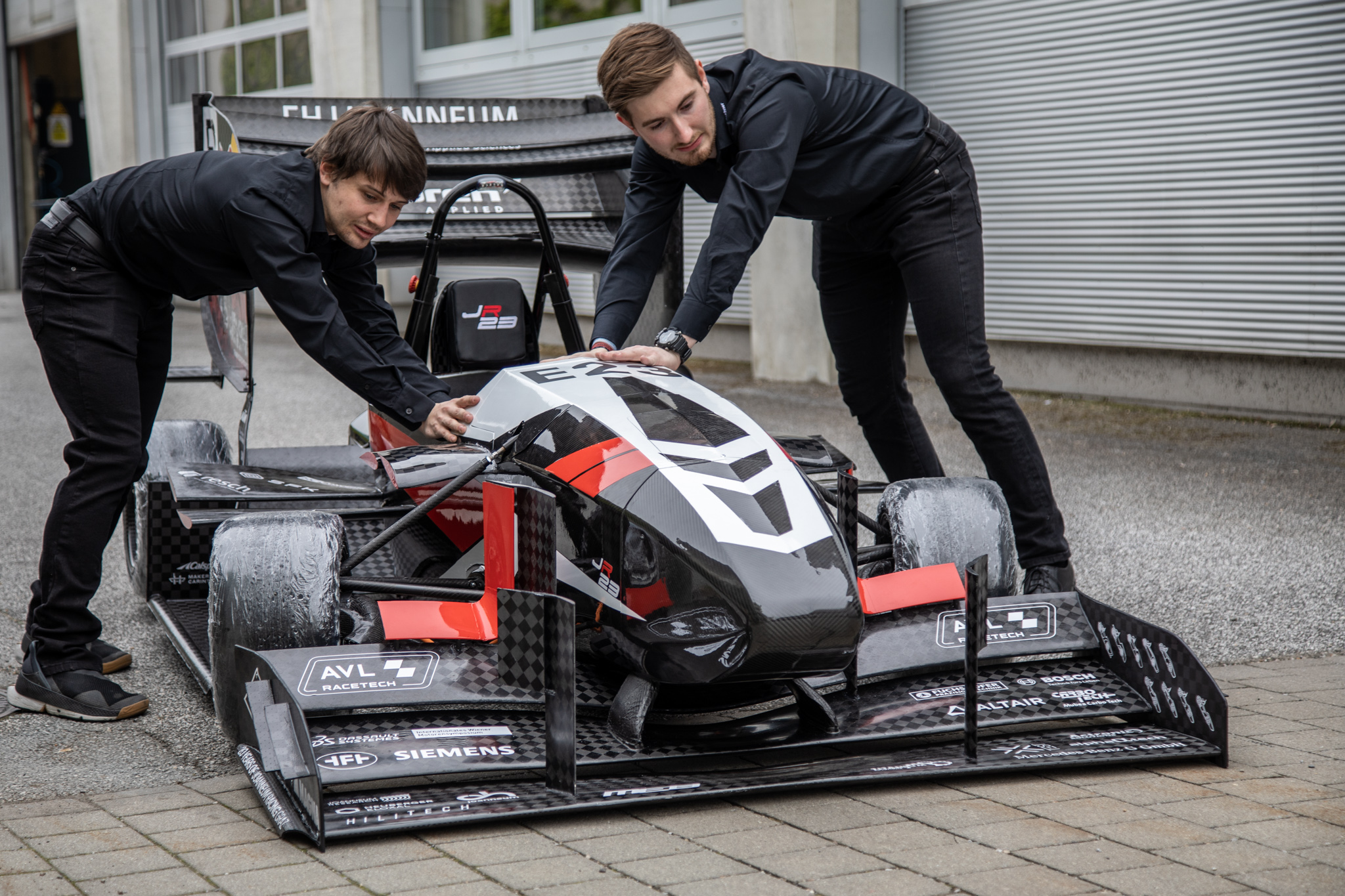 Joanneum Racing Graz präsentiert neuen E-Boliden 3