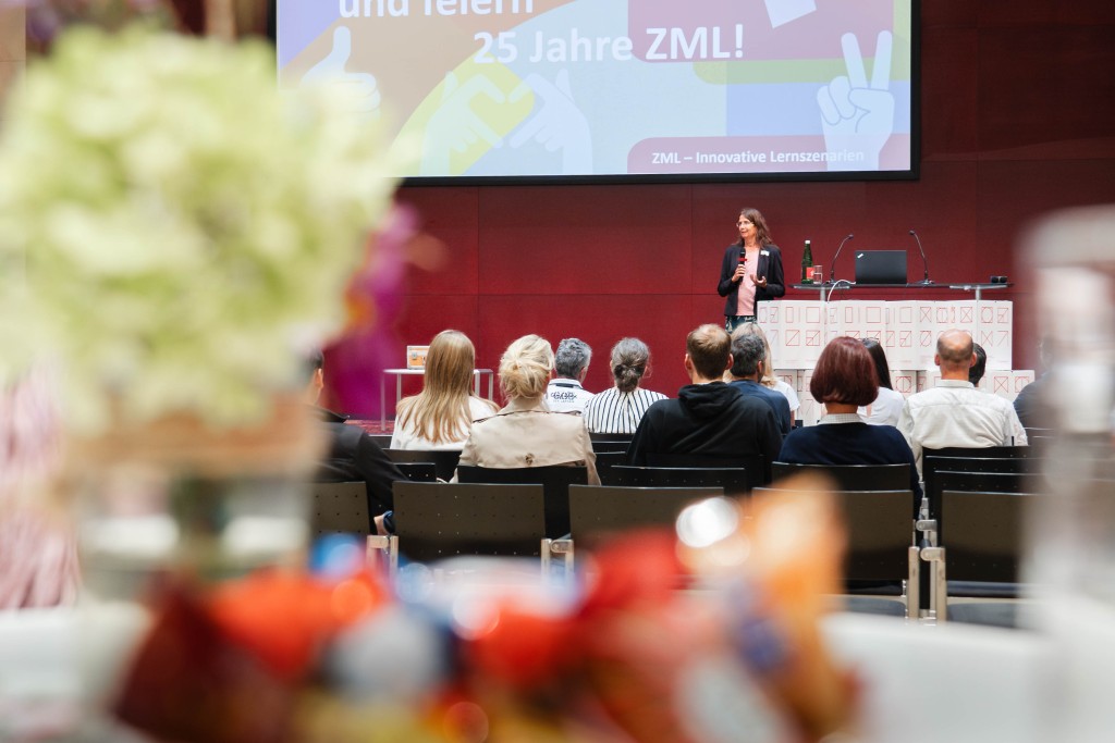 Mit Spannung, Spiel und Schokotorte – so feierte das ZML – Innovative Lernszenarien sein 25-jähriges Jubiläum beim 22. E-Learning Tag