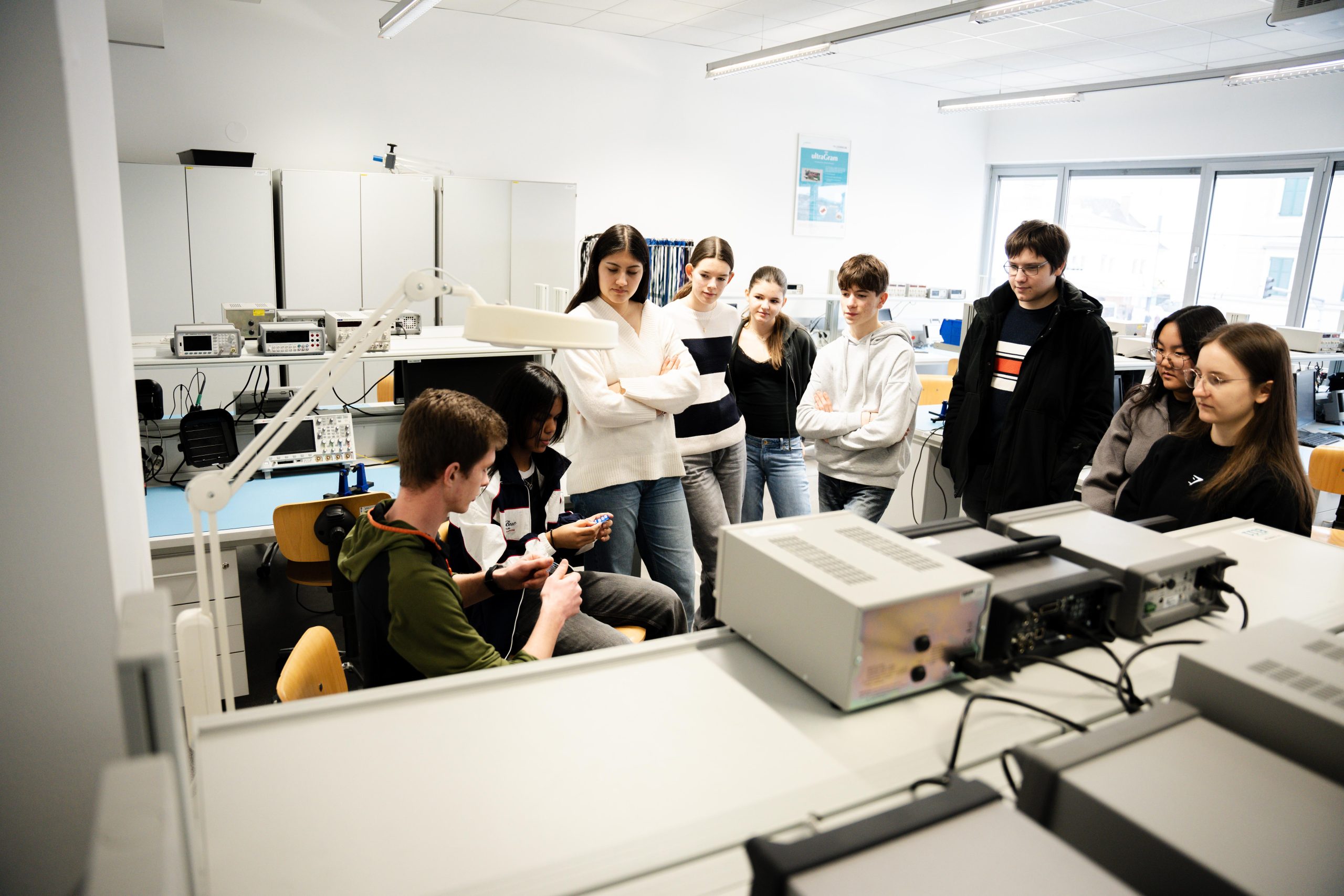 FUNtech gibt Schüler:innen die Möglichkeit in spannenden Workshops ihren Wissensdurst zu stillen und Hochschulluft zu schnuppern