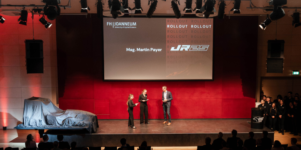 Boxenstopp bei Joanneum Racing Graz #43: Das Rollout des JR25