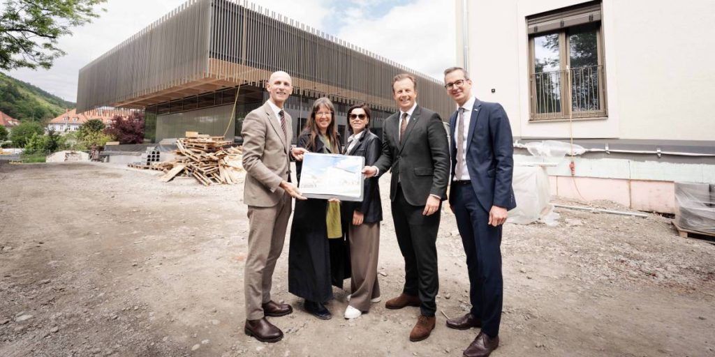 Landesräte besuchen FH JOANNEUM Kapfenberg