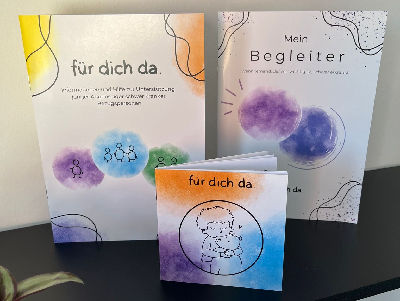 Broschüre für Erwachsene, Jugendliche und Kinder