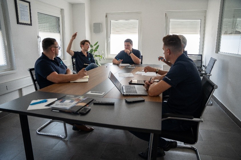 Martin Grabner und sein Team bei skytec verbinden umfangreiches Know-how in der Luftfahrtindustrie mit Out-of-the-box-Lösungsstrategien
