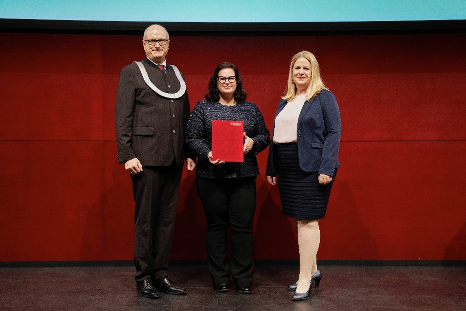 Daria De Astis bei ihrer Graduierung an der FH JOANNEUM für das Bachelorstudium Nachhaltiges Lebensmittelmanagement