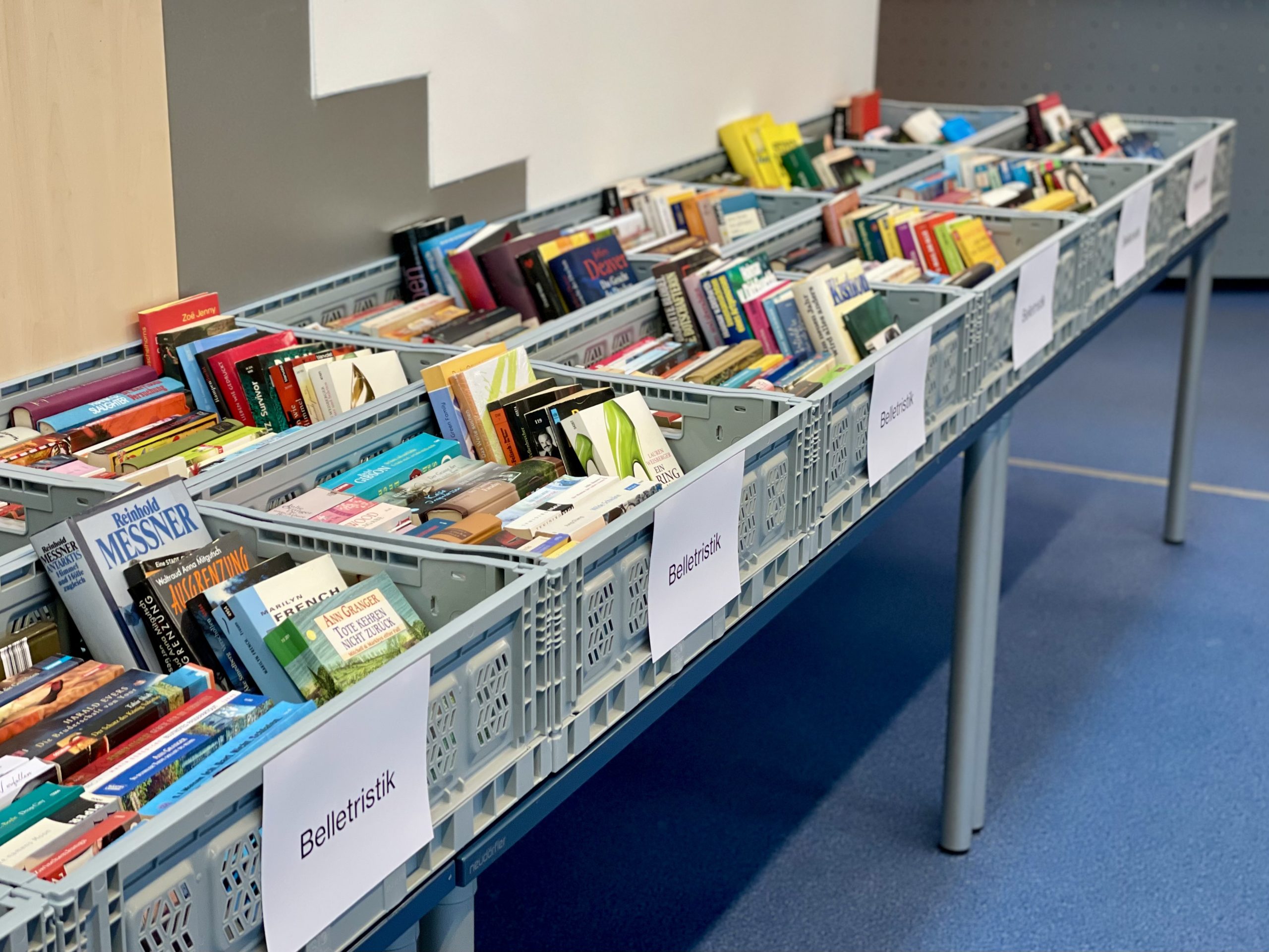 Bibliothek Flohmarkt