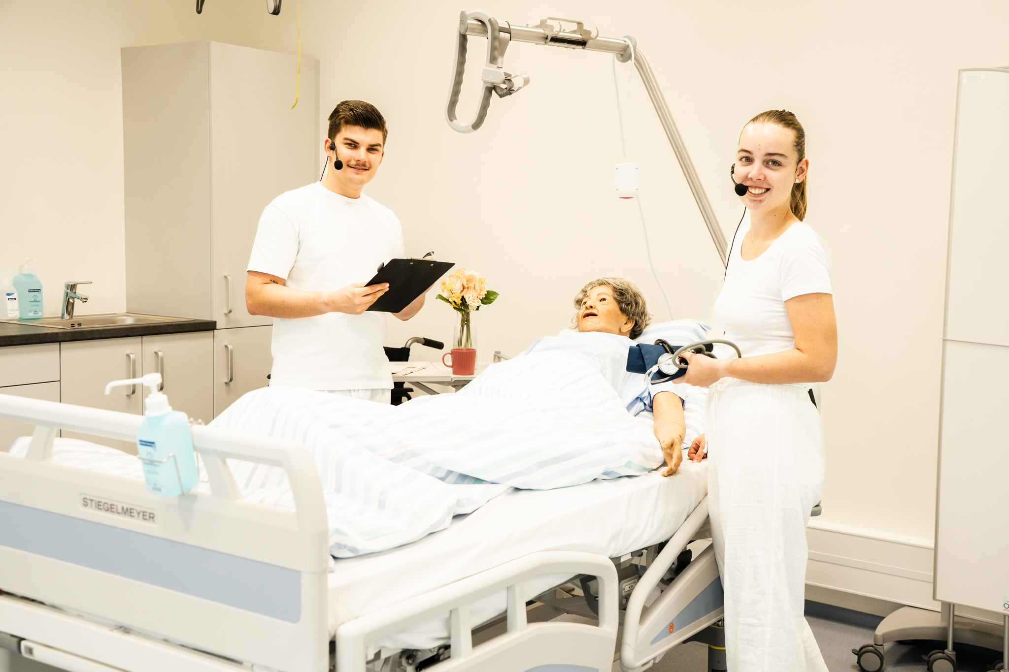 In dieser Fortbildung erhalten Sie kompakte Infos, praktische Einblicke und Raum für Austausch rund ums Studium Gesundheits- und Krankenpflege – direkt von Lehrenden der FH JOANNEUM.