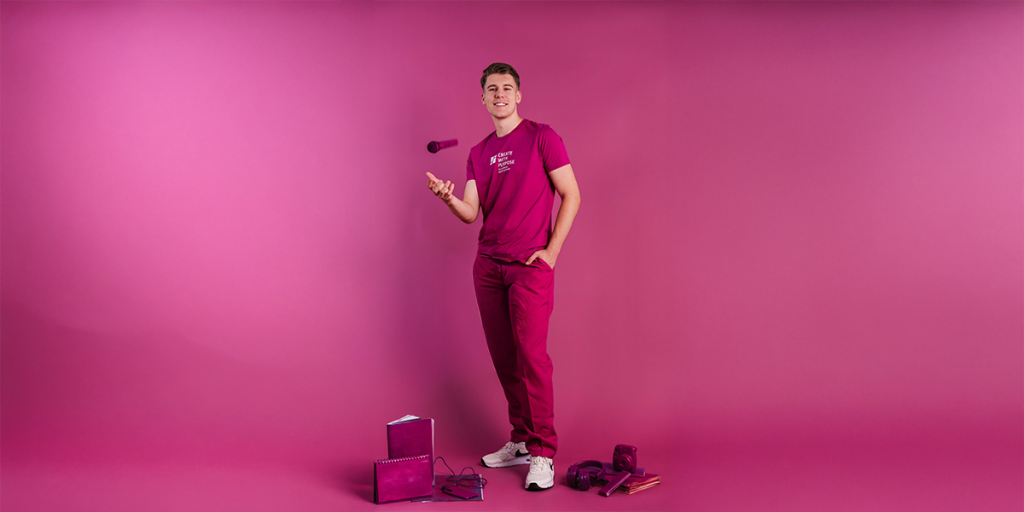 Nico studiert Journalismus und Public Relations (PR)