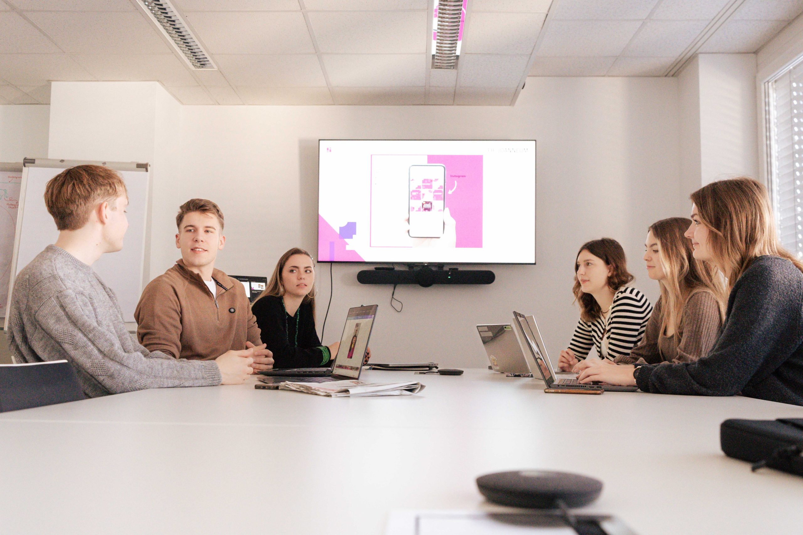 Testimonial Nico Kammeritsch mit Studienkolleg:innen