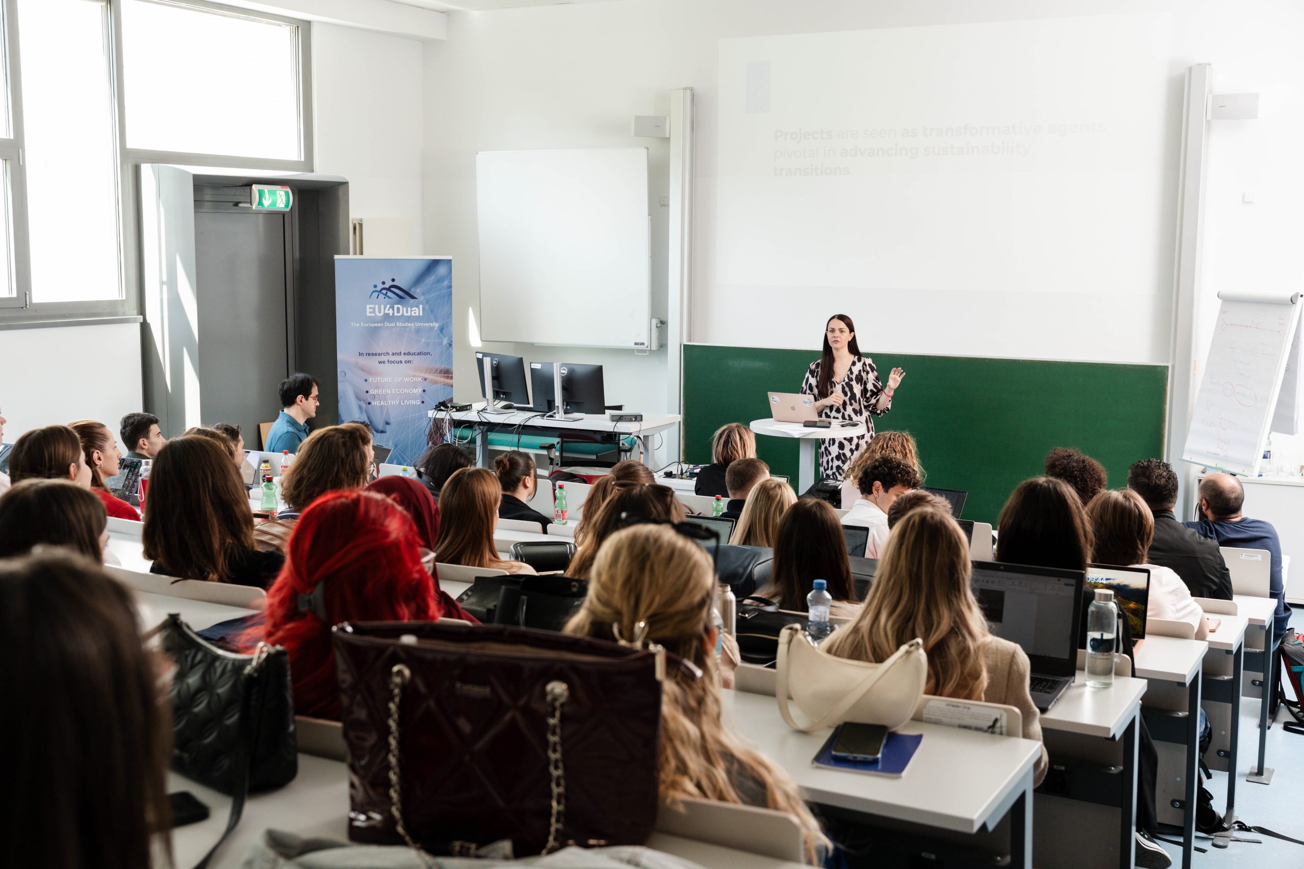 Seit Januar 2023 ist die FH JOANNEUM bereits Teil des vier Jahre dauernden EU-Projekts EU4DUAL
