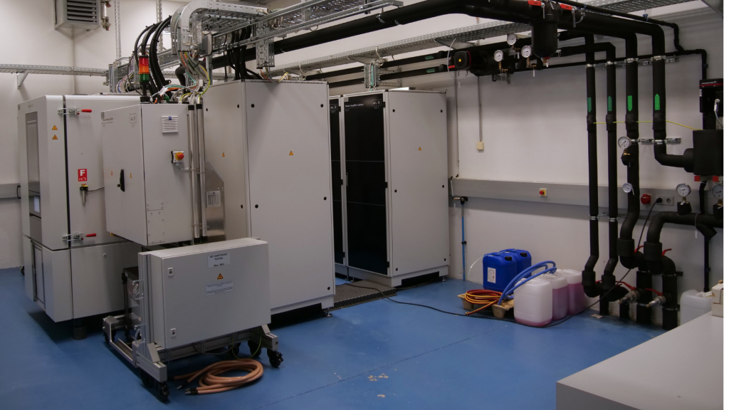 Neuer Inverter-Prüfstand startet in den Probebetrieb