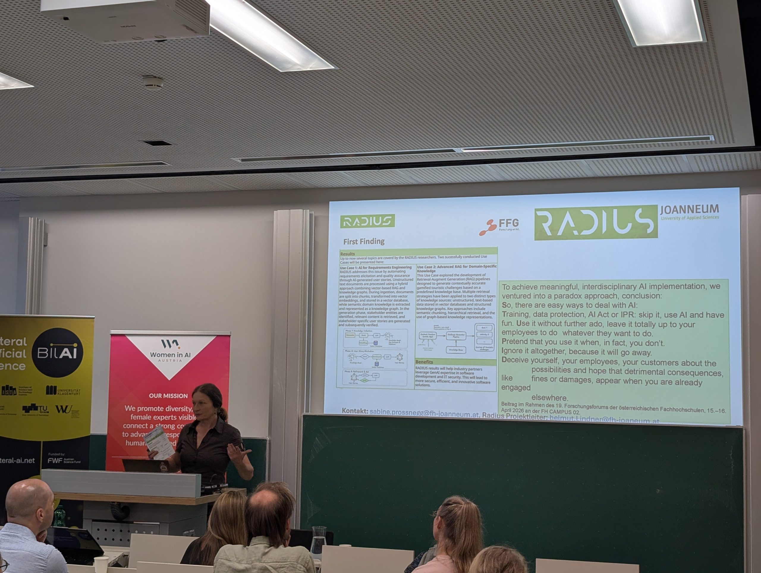 Sabine Proßnegg sprach über das FFG-(COIN)-geförderte FH JOANNEUM-Projekt RADIUS (Research in Artificial Intelligence for Development, Innovation and Upgraded Security). 