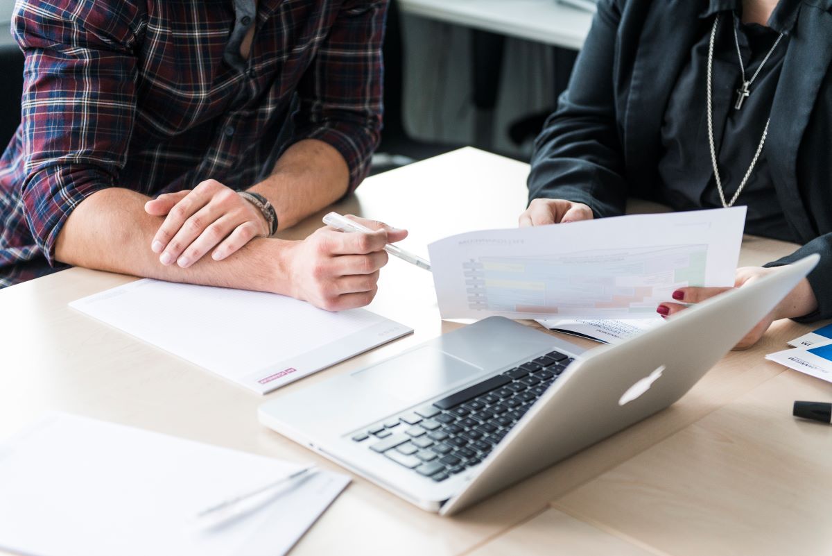 Im Studium widmen Sie sich den Themen Risikomanagement & Gesamtbanksteuerung, Digitalisierung & neue Geschäftsmodelle sowie strategische Unternehmensführung.