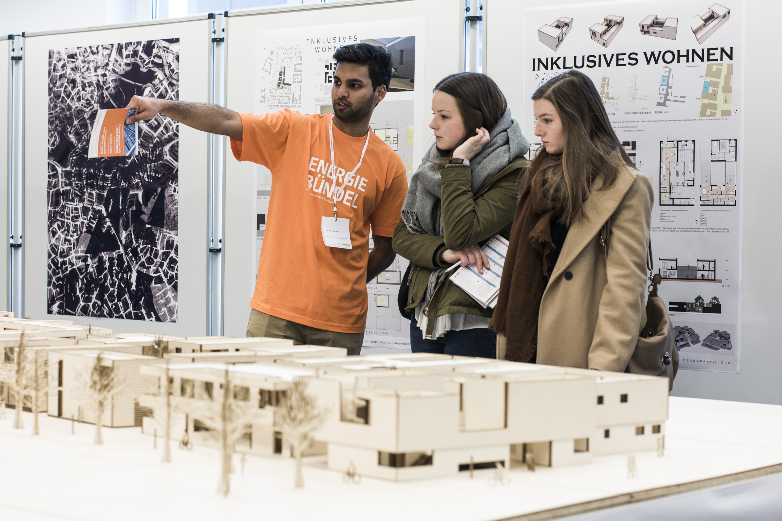 Im Studium fokussieren Sie sich auf innovativen Holzbau und Hochbaukonstruktionen, Baumanagement, Ingenieurbau und Digitalisierung in der Branche