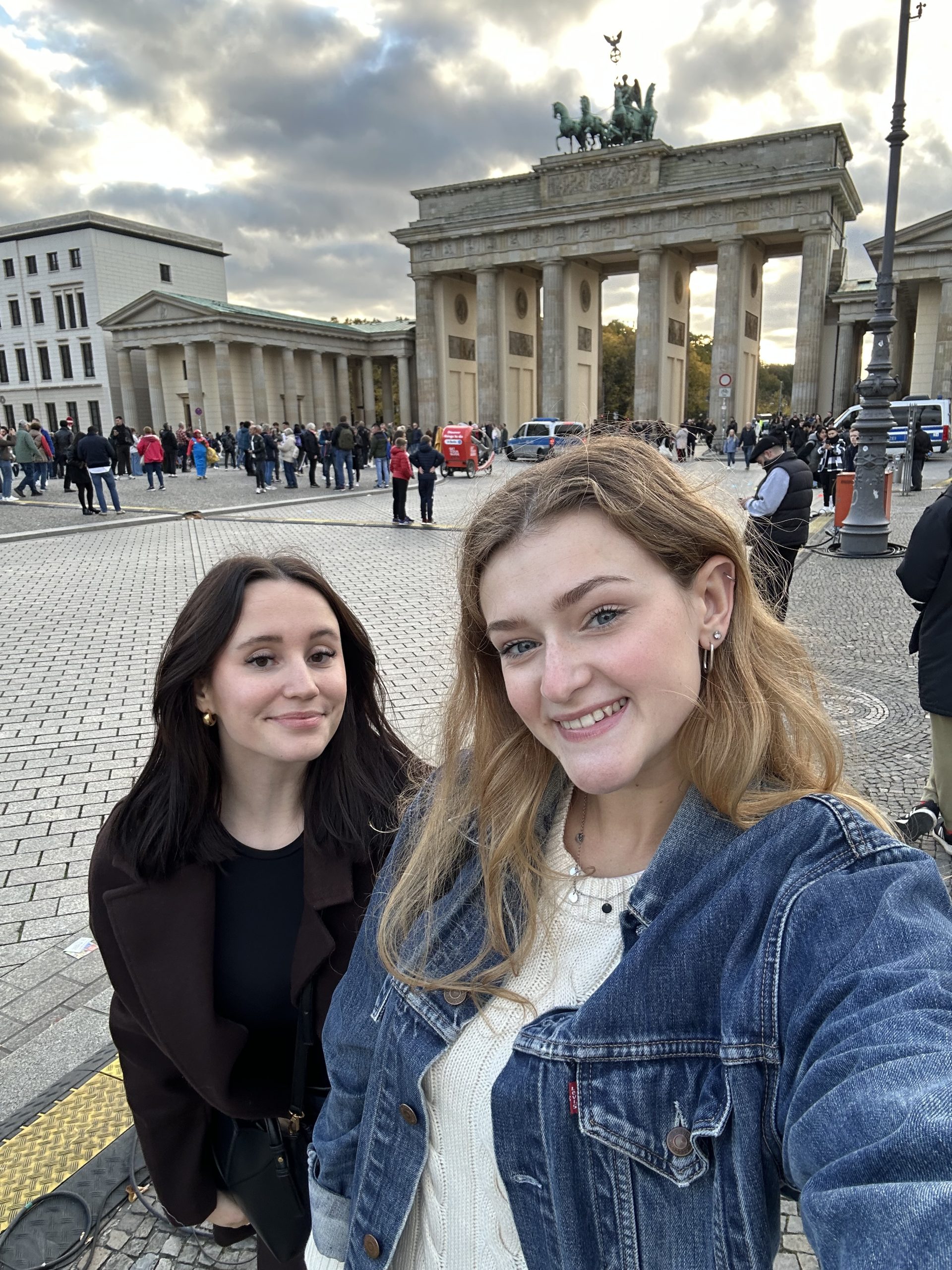 Nadine und Johanna haben ihren Auslandsaufenthalt im Zuge ihres Studiums Gesundheits- und Krankenpflege an der FH JOANNEUM in Berlin verbracht