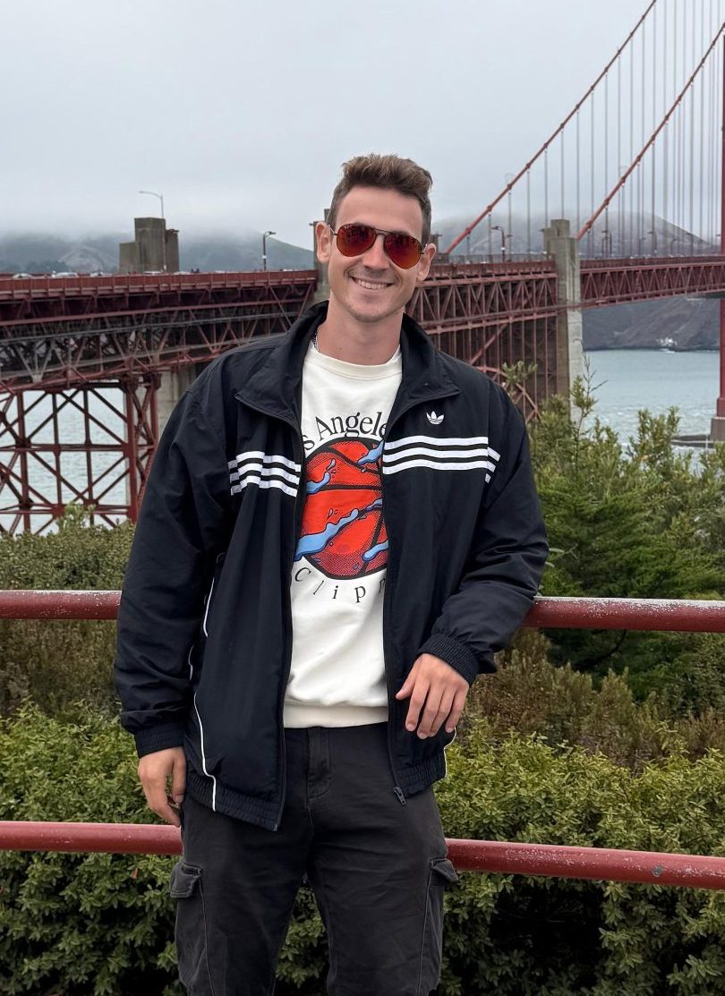 Florian Ecker-Eckhofen hat im Zuge seines Studiums IT Architecture an der FH JOANNEUM an der California Lutheran University studiert